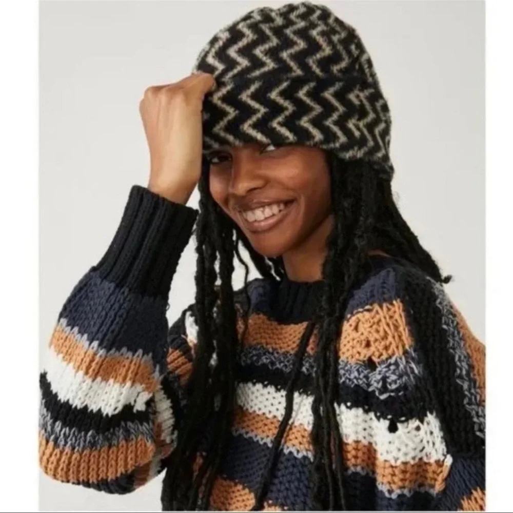 Free People Ziggy Fuzzy Beanie Hat Black Combo